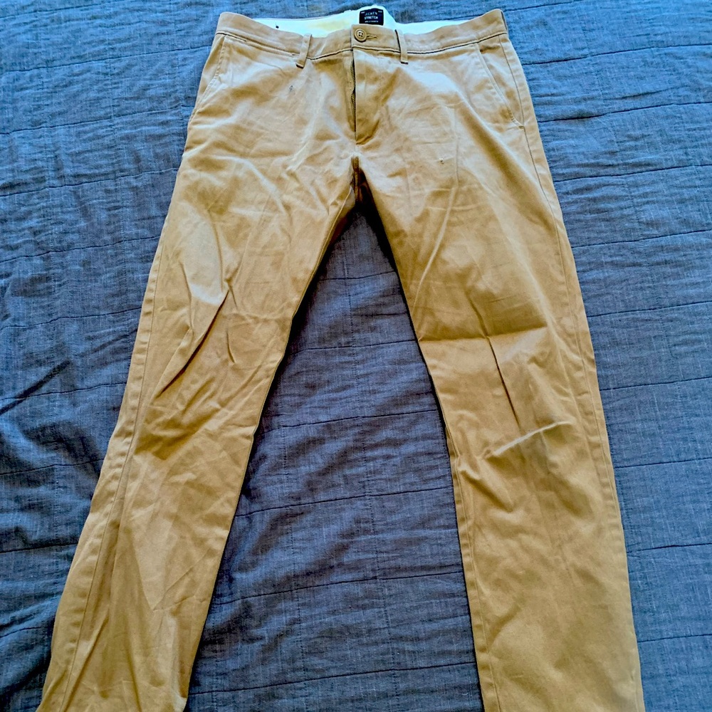 J. Crew Men’s Stretch Brown Khaki Pants. 32x32.
